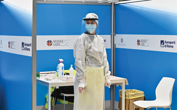 Italie: 10% de positifs au Covid sur un vol venant d'Inde