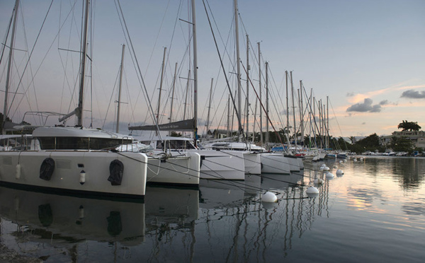 Guadeloupe: des centaines de personnes réunies à une fête en mer malgré le confinement