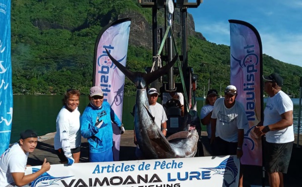 ​Concours de pêche à Moorea : un ha'urā de 245 kilos pour Dominique Wong