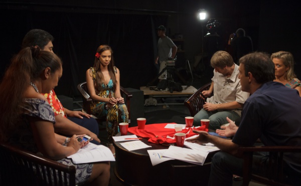 Miss Tahiti, Miss France, Miss Univers, le sénat, Hinarani se livre sur le plateau d'ExPRESSo