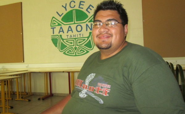 Avenir prometteur : Edouard Tihoni, premier polynésien à intégrer le lycée CPGE de Dijon.