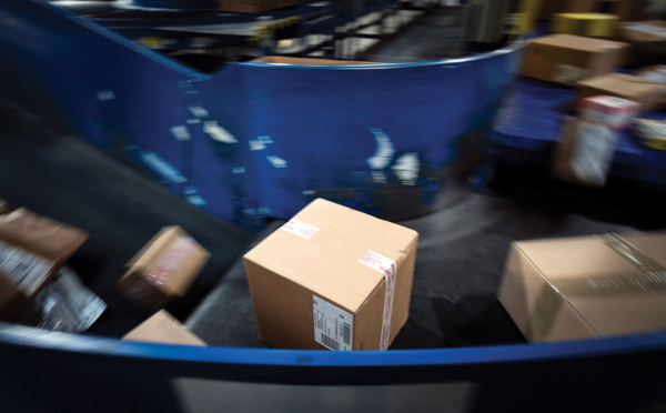 Outre-mer: SUD-PTT réclame à nouveau le même tarif colis pour tous