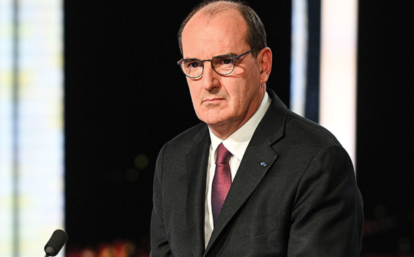 Castex: "il faut tenir", les doses arrivent