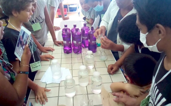 La science entre jeunes à Hao