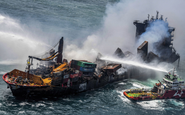 Sri Lanka: le feu éteint après 13 jours d'incendie sur le navire en perdition