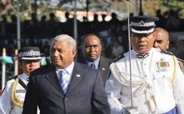 Le Contre-amiral fidjien veut offrir ses services aux îles Salomon