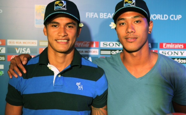 Foot Coupe des Confédérations : Focus sur Steevy Chong Hue et Johnatan Tehau, les héros tahitiens.