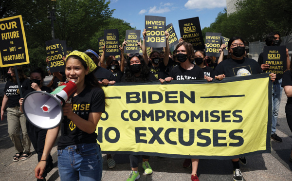 Biden salue les "bonnes nouvelles" pour l'emploi, malgré une situation en demi-teinte