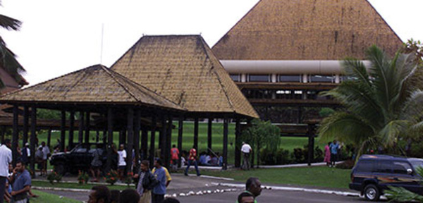 Covid-19: le Parlement des Fidji contraint de fermer ses portes