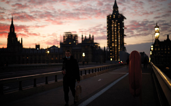 Royaume-Uni: 60% plus contagieux, le variant Delta poursuit sa poussée