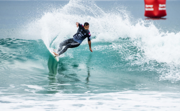 ​Michel Bourez forfait pour le Surf Ranch