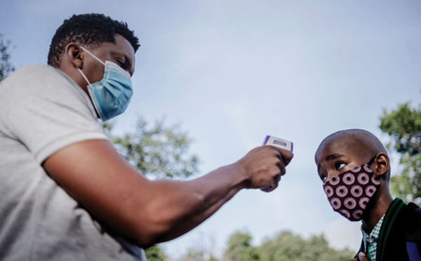 Le Covid-19 "s'amplifie et s'accélère" en Afrique