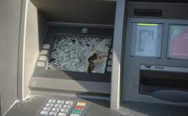 Tautira: tentative de cambriolage et dégradation d'un distributeur de billets de banque