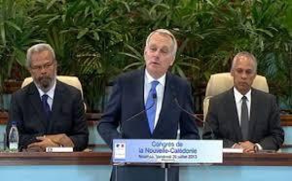 Ayrault s'engage à restituer le crâne d'un rebelle kanak décapité en 1878