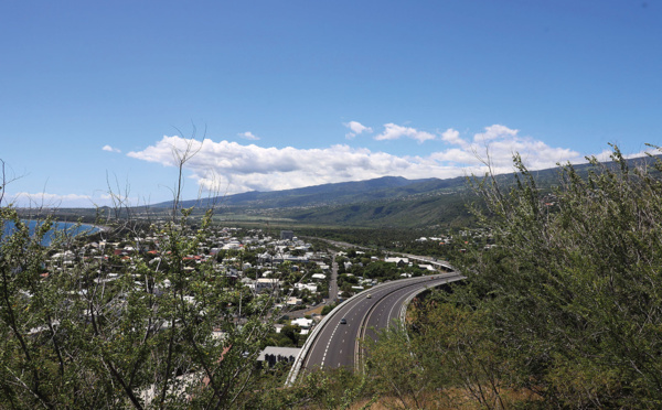 Covid: couvre-feu d'au moins trois semaines à La Réunion