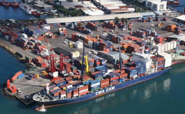 2.000 conteneurs bloqués par une grève au port de Papeete