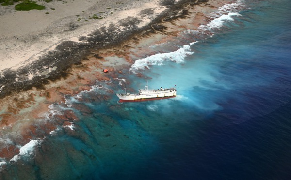 Un palangrier chinois de 40 mètres s'échoue à Anuanurunga