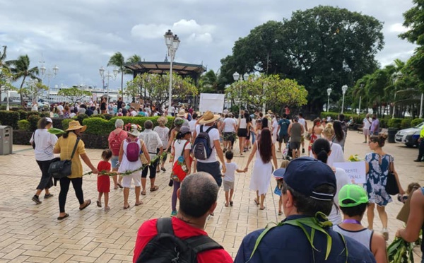 300 manifestants contre le pass sanitaire à Papeete