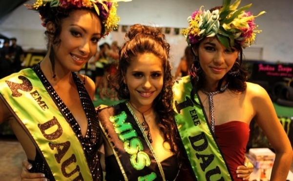 Motocross : Clôture du championnat 2013, le point...et les Miss motocross