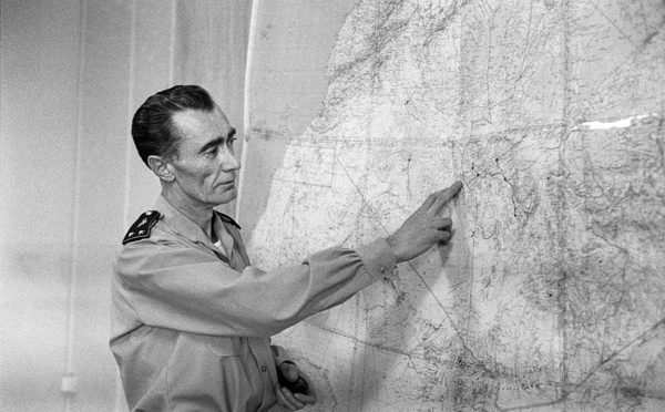 Essais nucléaires français: et l'Algérie?, interroge la presse