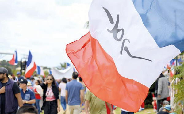 Les loyalistes veulent l'unité