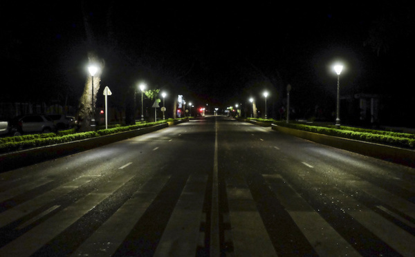 Le couvre-feu dès mercredi soir, le confinement "pas exclu"