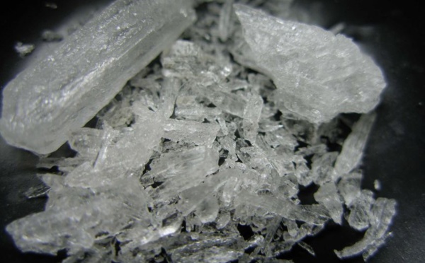 Une jeune grand-mère écrouée pour importation d'ice