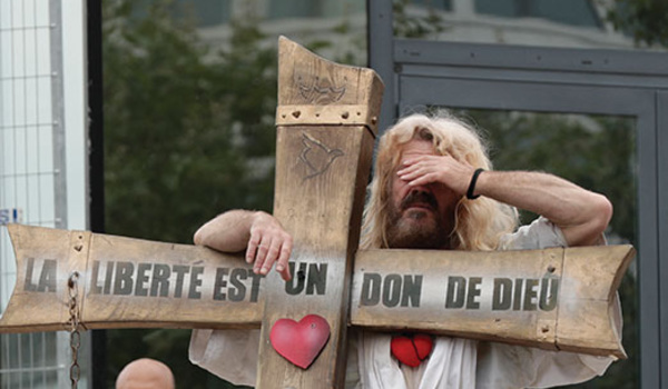 Sixieme mobilisation anti-pass sanitaire en France, participation de nouveau en baisse