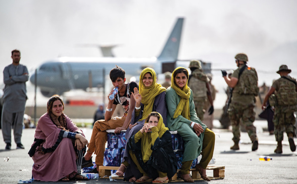 Les talibans mettent en garde les Etats-Unis contre tout report du départ de leurs soldats
