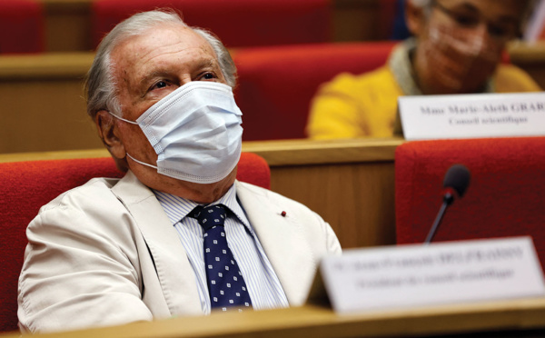 Covid-19: le bout du tunnel ? "courant 2022", selon Delfraissy