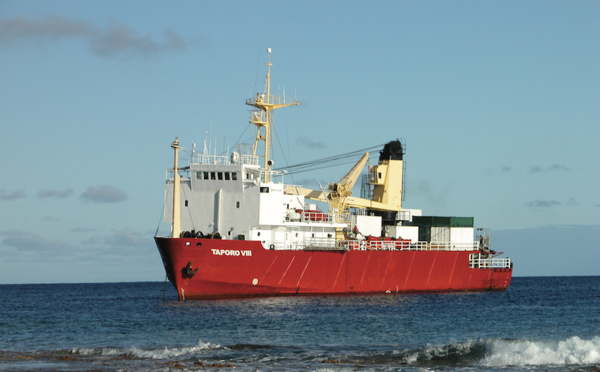 ​Le Taporo VIII en route pour Tahiti