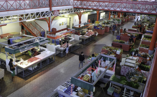 Le marché de Papeete ouvert tous les jours sauf le samedi