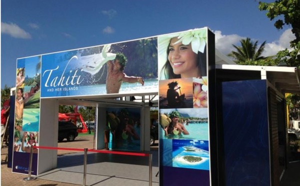 Découvrez la réalité augmentée le stand du GIE Tahiti Tourisme durant l’événement FIFA Beach Soccer Tahiti 2013
