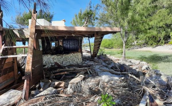 ​Le démontage du Lagoonarium démonté par le Pays