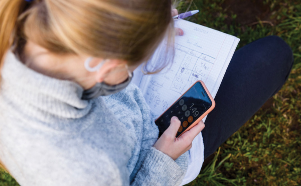 Élèves de 6e harcelés sur les réseaux : le ministre appelle les chefs d'établissements à "la vigilance"