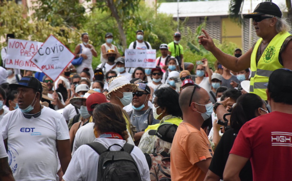 2 500 manifestants dans la rue contre l'obligation vaccinale