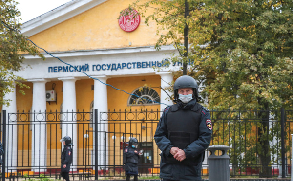 Une fusillade dans une université en Russie fait six morts, "un grand malheur", dit Poutine