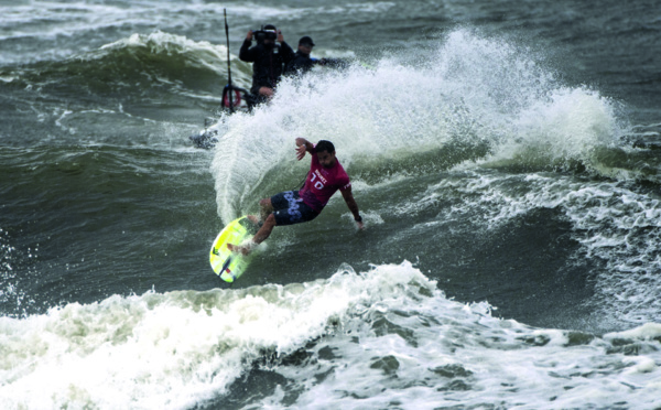 US Open : Michel Bourez et Mihimana Braye passent le premier tour, ça casse pour Kauli Vaast
