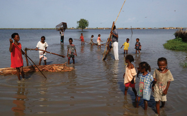 Sous les eaux, des Sud-Soudanais appellent à l'aide