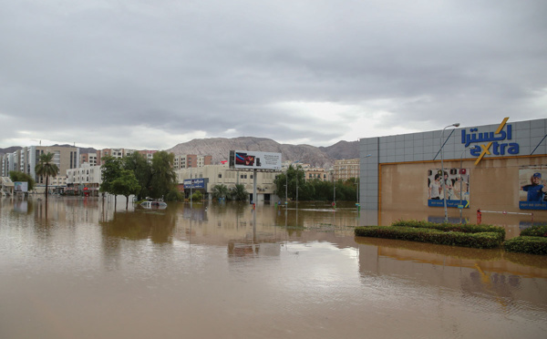 Cyclone Shaheen à Oman: trois morts, vols suspendus et écoles fermées