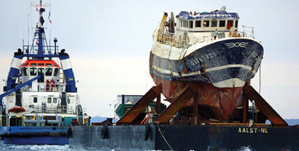 "Je chavire, viens vite": l'appel de détresse du patron du Bugaled Breizh raconté à Londres