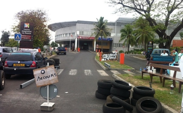 CHPF : les grévistes suspendent provisoirement le barrage