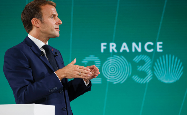 Industrie et technologies: Macron annonce un investissement de 30 milliards d'euros