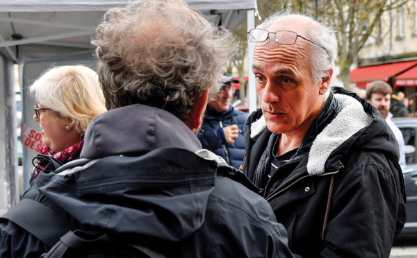 La polémique Poutou/Darmanin enfle après des accusations du candidat contre la police