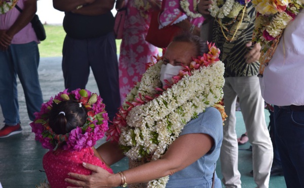 ​Christelle Lehartel en visite à Rangiroa