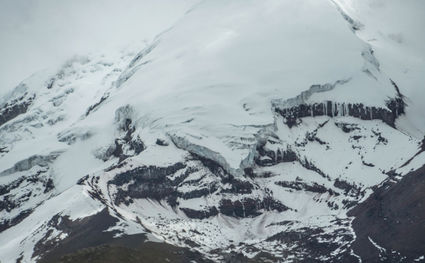 Trois morts dans une avalanche sur un volcan enneigé d'Equateur