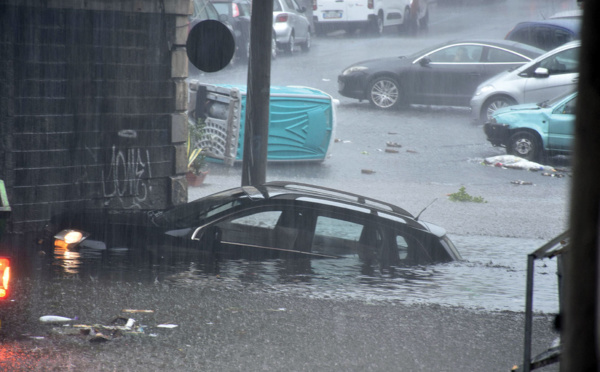 Pluies torrentielles en Sicile, qui se prépare à un cyclone