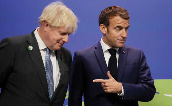 Pêche: le bras de fer continue derrière les accolades