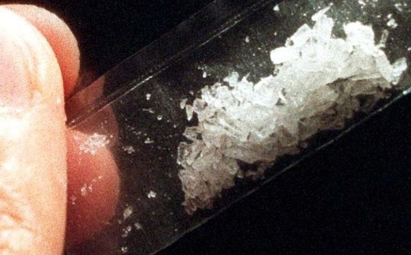 Un jeune homme interpellé avec de l'ice et du paka