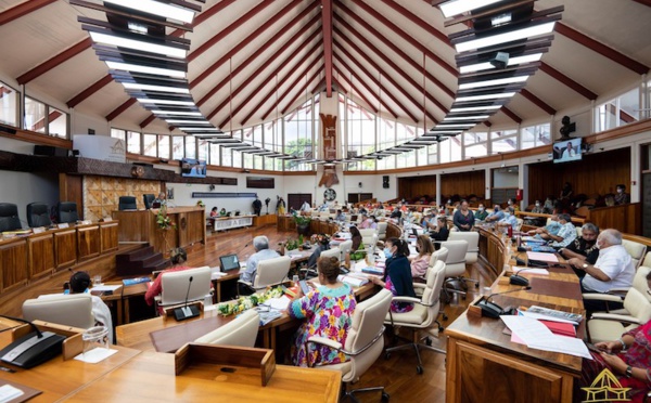 ​L'obligation vaccinale de retour à l'assemblée